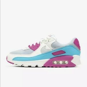 NIKE AIR MAX 90 $120 Women's Running shoes